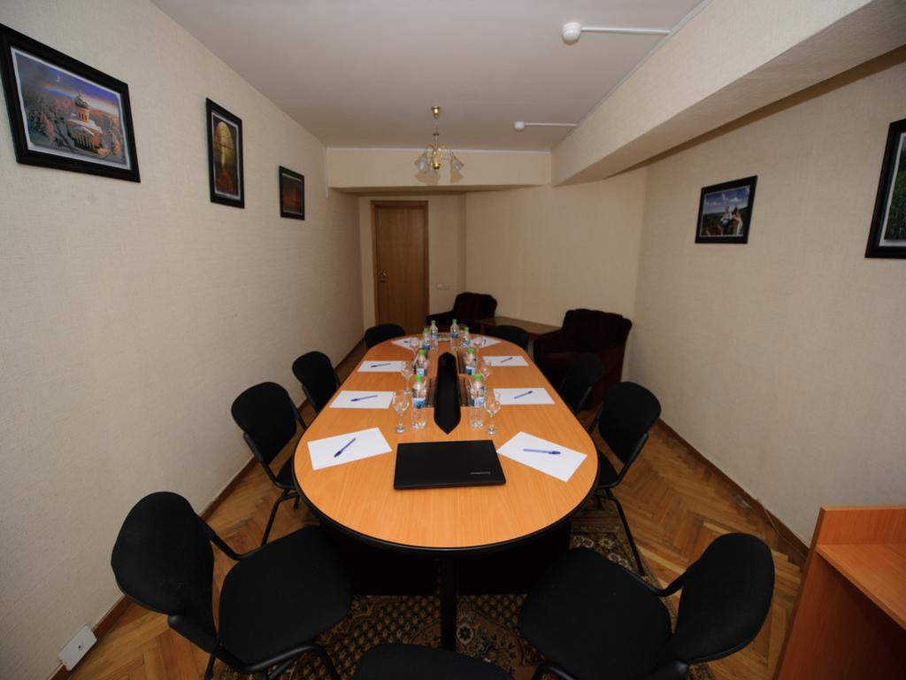 Dacia Hotel Кишинів Екстер'єр фото
